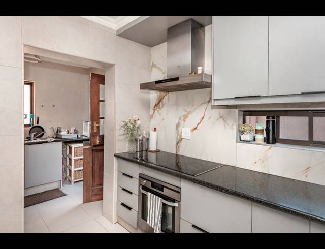 4 BEDROOM HOUSE FOR SALE IN BEDFORDVIEW